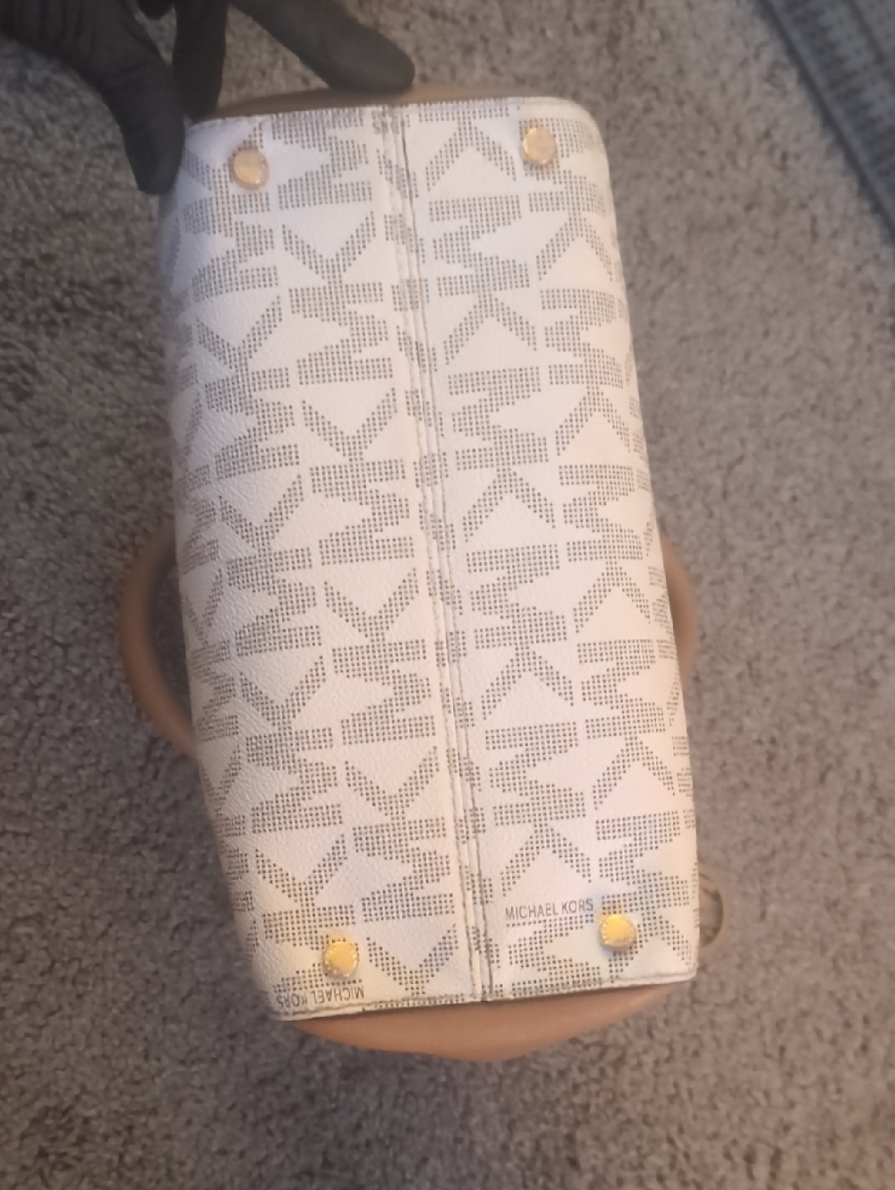 Michael Kors Hand / Crossbody Purse - Picture 11 of 14